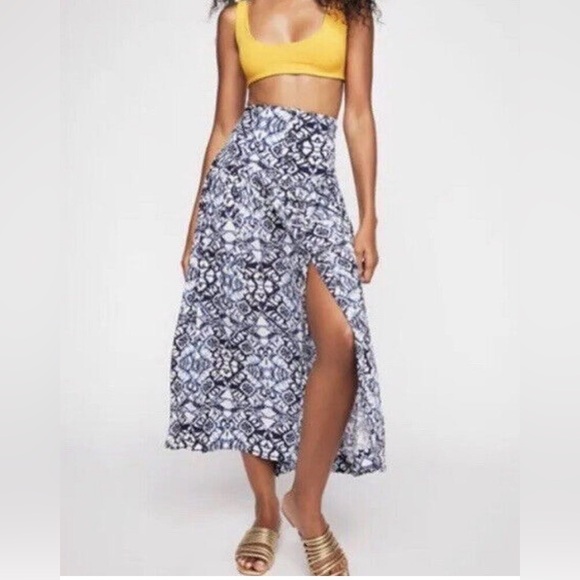 Free People Dresses & Skirts - Free People Lovers Dream Batik Print Snap Front Midi Peasant Skirt